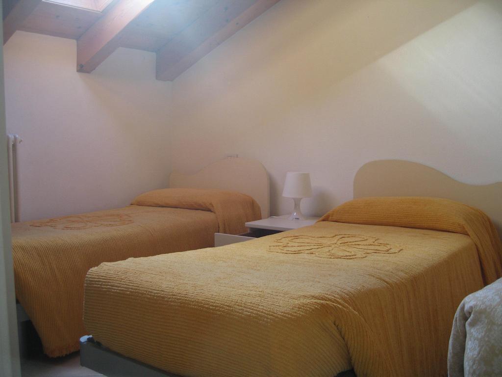 Green Village Accommodations Colico Zimmer foto
